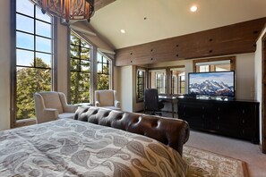 Condo, 3 Bedrooms