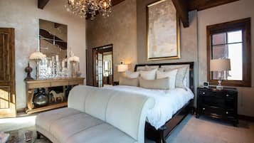 Condo, Multiple Bedrooms | 7 bedrooms, laptop workspace, iron/ironing board, free WiFi