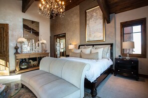 Condo, Multiple Bedrooms | 7 bedrooms, laptop workspace, iron/ironing board, free WiFi