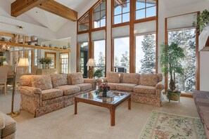 Living area - Stag Lodge at Deer Valley Resort - Three Bedroom Residence with Spa #5 3 Condo (Park City)