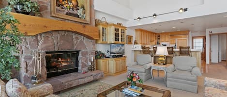 Condo, 3 Bedrooms | Living area | Smart TV