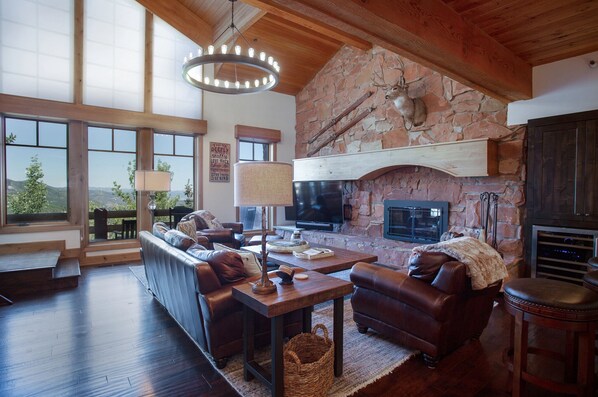 Condo, 3 Bedrooms | Living area | Smart TV - Stag Lodge at Deer Valley Resort - Three Bedroom Residence with Spa #11 3 Condo (Park City)