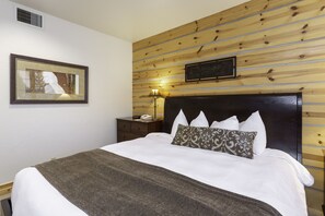 Condo, 2 Bedrooms