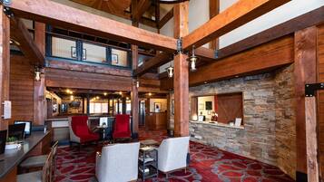 Condo, 2 Bedrooms | Lobby