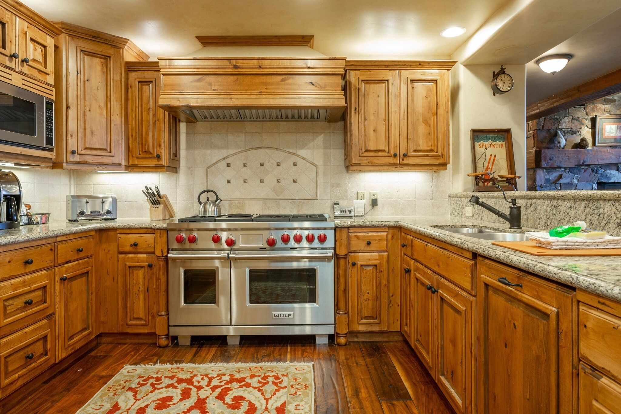 Condo, 3 Bedrooms | Private kitchen | Oven, coffee/tea maker, toaster