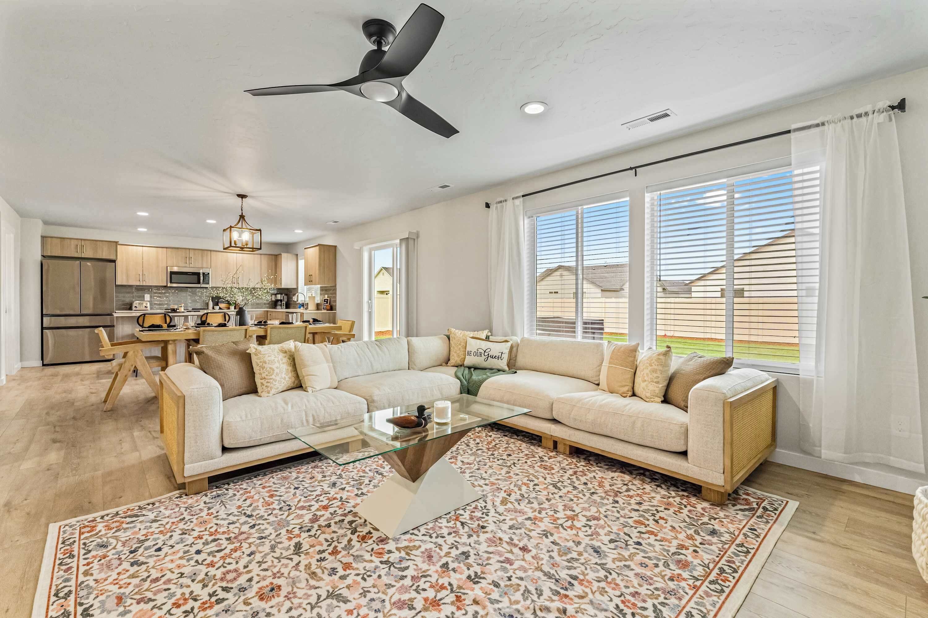 テレビ、書斎 / ワークスペース