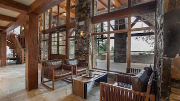 Studio, 1 Bedroom | Interior