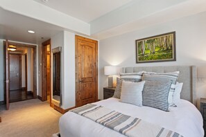 Condo, 5 Bedrooms | 5 bedrooms, minibar, iron/ironing board, free WiFi - Grand Lodge - Penthouse #505 - Ski-in/ski-out 5 Bedroom Condo (Park City)