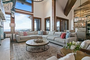 Condo, 5 Bedrooms | Living area | Smart TV