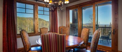 Condo, 3 Bedrooms | Dining