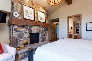 Condo, 5 Bedrooms