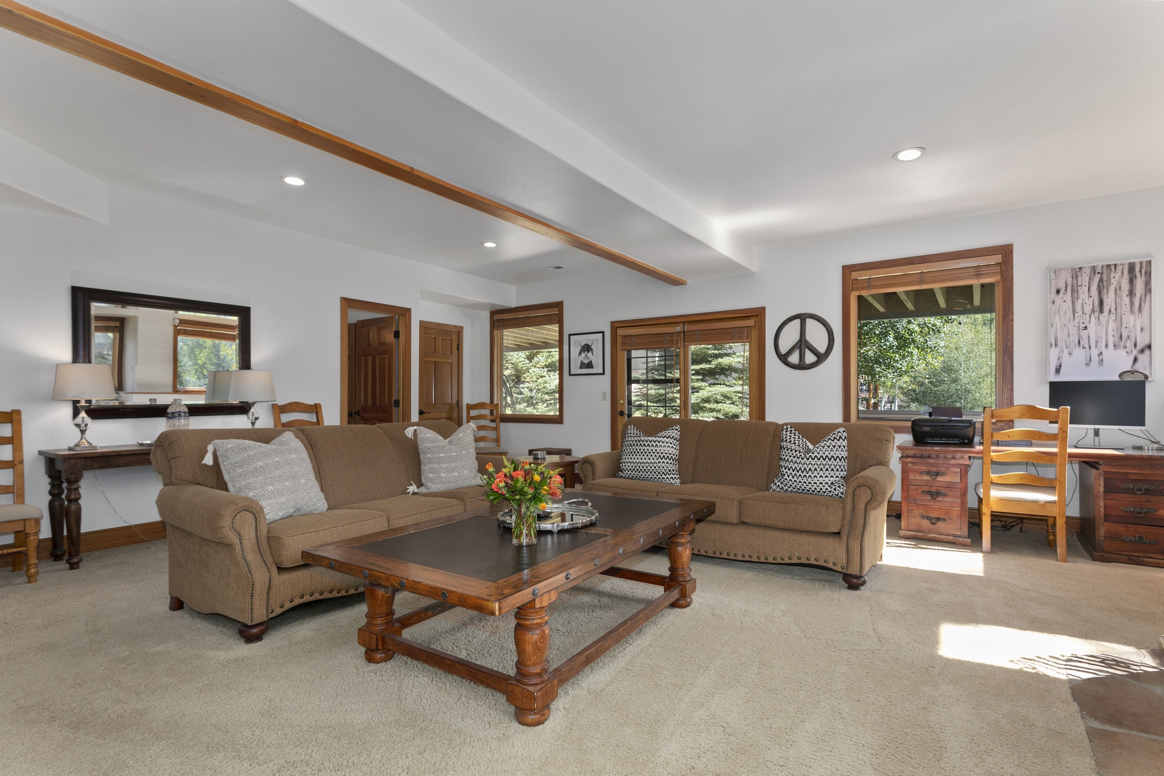 独立别墅, 6 间卧室 | 起居区 | 智能电视