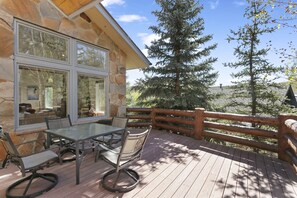 Outdoor dining - Solamere Drive Home at Deer Valley Resort - 6 Bedroom Home with Hot Tub #3220 6 Home (Park City)