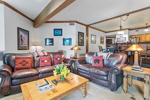 Appartement, 2 slaapkamers | Woonruimte | Smart-tv