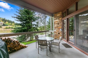 Appartement, 2 slaapkamers | Buiten dineren