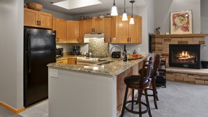 Kondominium, 2 kamar tidur | Dapur pribadi | Mesin pembuat kopi/teh, lemari es, oven, dan pemanggang roti