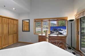 Condo, 2 Bedrooms | 2 bedrooms, free WiFi