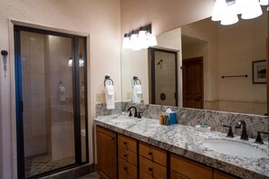 Condo, 3 Bedrooms | Bathroom | Towels, shampoo - Sterling Lodge at Deer Valley Resort - Three Bedroom Condo with Hot Tub #108 3 Condo (Park City)
