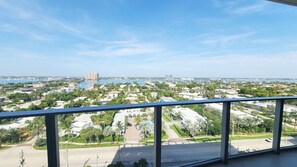 2 bedrooms, Internet - NEW Amrit Resort Oceanview Retreat (Singer Island)