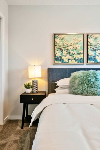 Herron Street NEW Luxury Retreat 6 Beds A11y