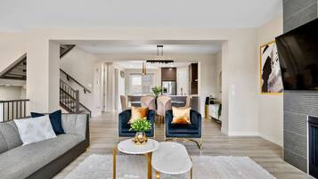 House | 5 bedrooms, Internet