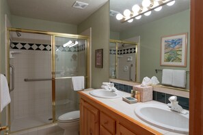 Condo, 3 Bedrooms | Bathroom | Towels, shampoo - Bristlecone at Deer Valley Resort - Three Bedroom Condo with Hot Tub #101 3 Condo (Park City)