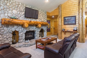 Condo, 2 Bedrooms | Living area | Smart TV