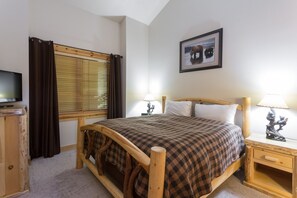 Condo, 2 Bedrooms | 2 bedrooms, iron/ironing board, free WiFi