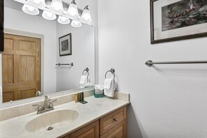 Condo, 3 Bedrooms | Bathroom - Aspenwood at Deer Valley Resort - Three Bedroom Condo with Hot Tub #1305 3 Condo (Park City)