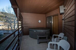 شقة - غرفة نوم واحدة | شرفة/رواق