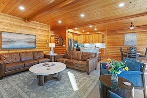 Living area - Courchevel at Deer Valley Resort - One Bedroom Condo with Hot Tub # C202 1 Condo (Park City)