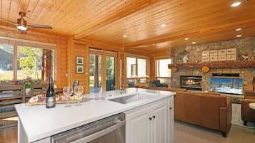 Condo, 1 Bedroom | Interior