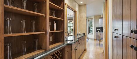 Condo, 4 habitaciones | Interior