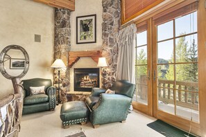 Condo, 4 Bedrooms | Interior