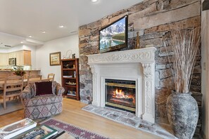 Condo, 1 Bedroom | Interior