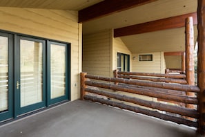 Condo, 3 Bedrooms | Exterior detail