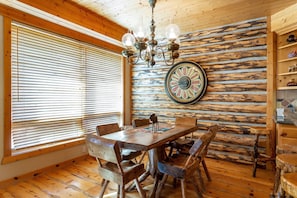Condo, 3 Bedrooms | Dining