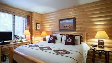 Condo, 2 Bedrooms | 2 bilik tidur, seterika/papan seterika, Wi-fi percuma