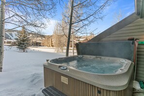 Condo, 4 Bedrooms | Outdoor spa tub - Queen Esther at Deer Valley Resort - Four Bedroom Condo with Hot Tub #2348 4 Condo (Park City)