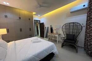 1 bedroom, iron/ironing board, WiFi, bed sheets - Cozy Beachfront 1bed with Garden/Sea/PoolView (Mombasa)