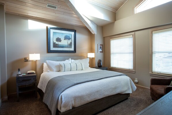 Condo, 1 Bedroom | 1 bedroom, iron/ironing board, free WiFi