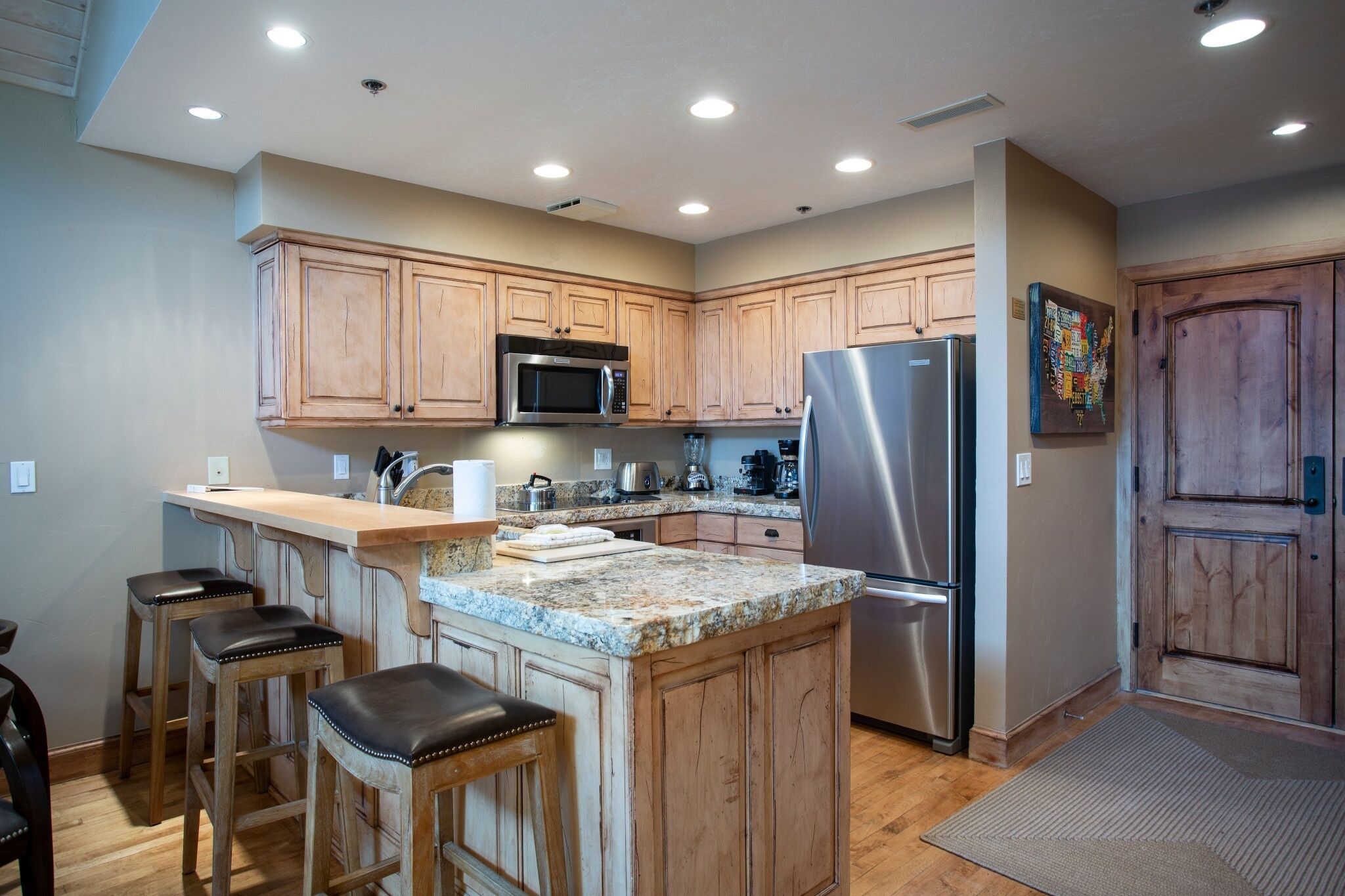 Condo, 1 Bedroom | Private kitchen | Fridge, oven, coffee/tea maker, toaster