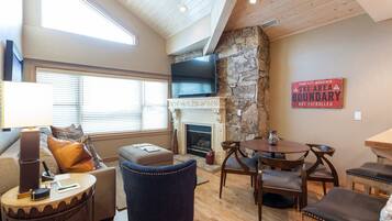 Condo, 1 Bedroom | Living area | Smart TV