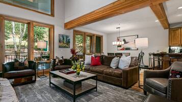 Condo, 3 Bedrooms | Living area | Smart TV