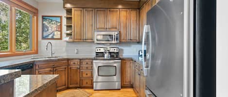 Condo, 3 Bedrooms | Private kitchen | Coffee/tea maker, toaster