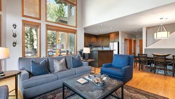 Apartment, 3 Schlafzimmer | Wohnbereich | Smart-TV