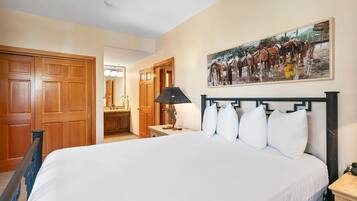 Condo, 3 Bedrooms | 3 bedrooms, iron/ironing board, free WiFi