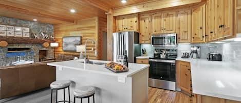 Condo, 3 quartos | Cozinha privada | Geladeira, fogão, cafeteira/chaleira, torradeira