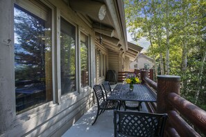Condo, 3 Bedrooms | Outdoor dining