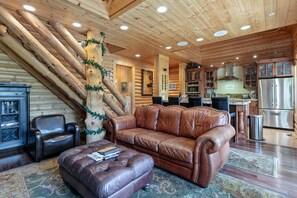 Apartment, 3 Schlafzimmer | Wohnbereich | Smart-TV